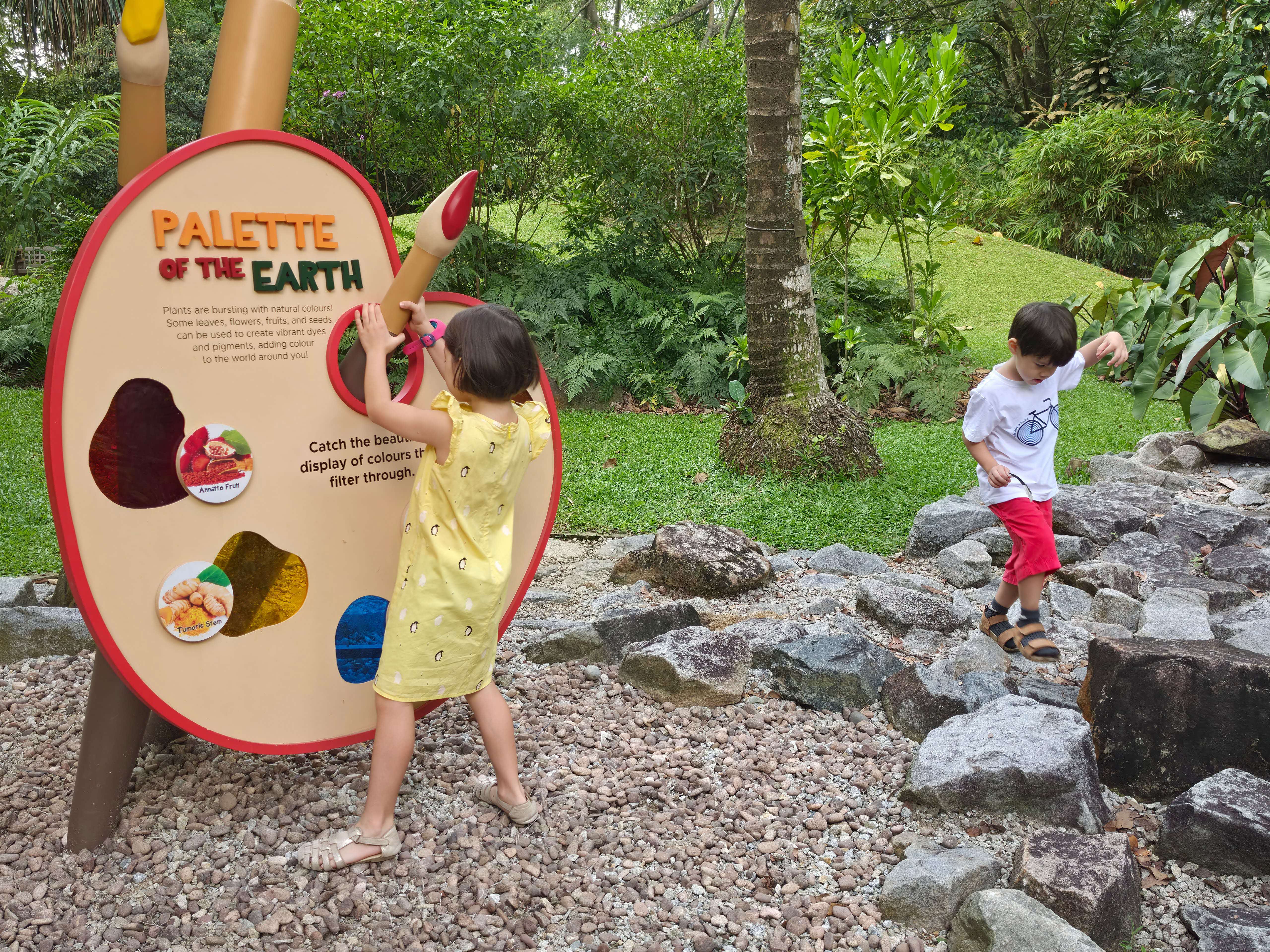Jacob Ballas Children's Garden Palette of the Earth sign
